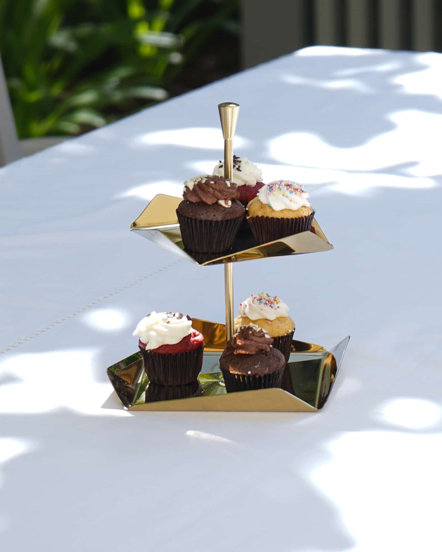 Narin Square Cake Stand Gold – Homegift - Main Image